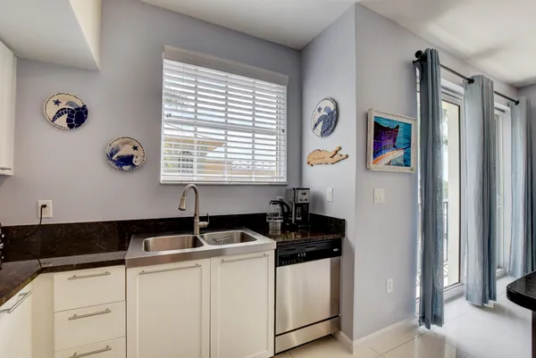 $4,250 | 225 Northeast 1st Street, Unit 306, Delray Beach, FL 33444