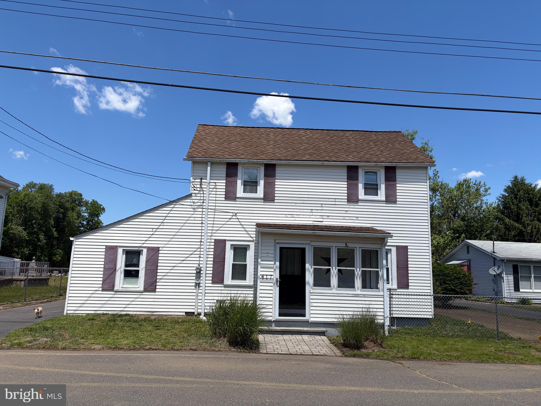 417 Main Street Juliustown, NJ 08022 - Photo 2 of 20 Front of house