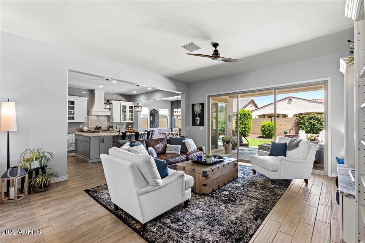 19692 Walnut Road Queen Creek, AZ 85142 - Photo 3 of 26 03-Living Room