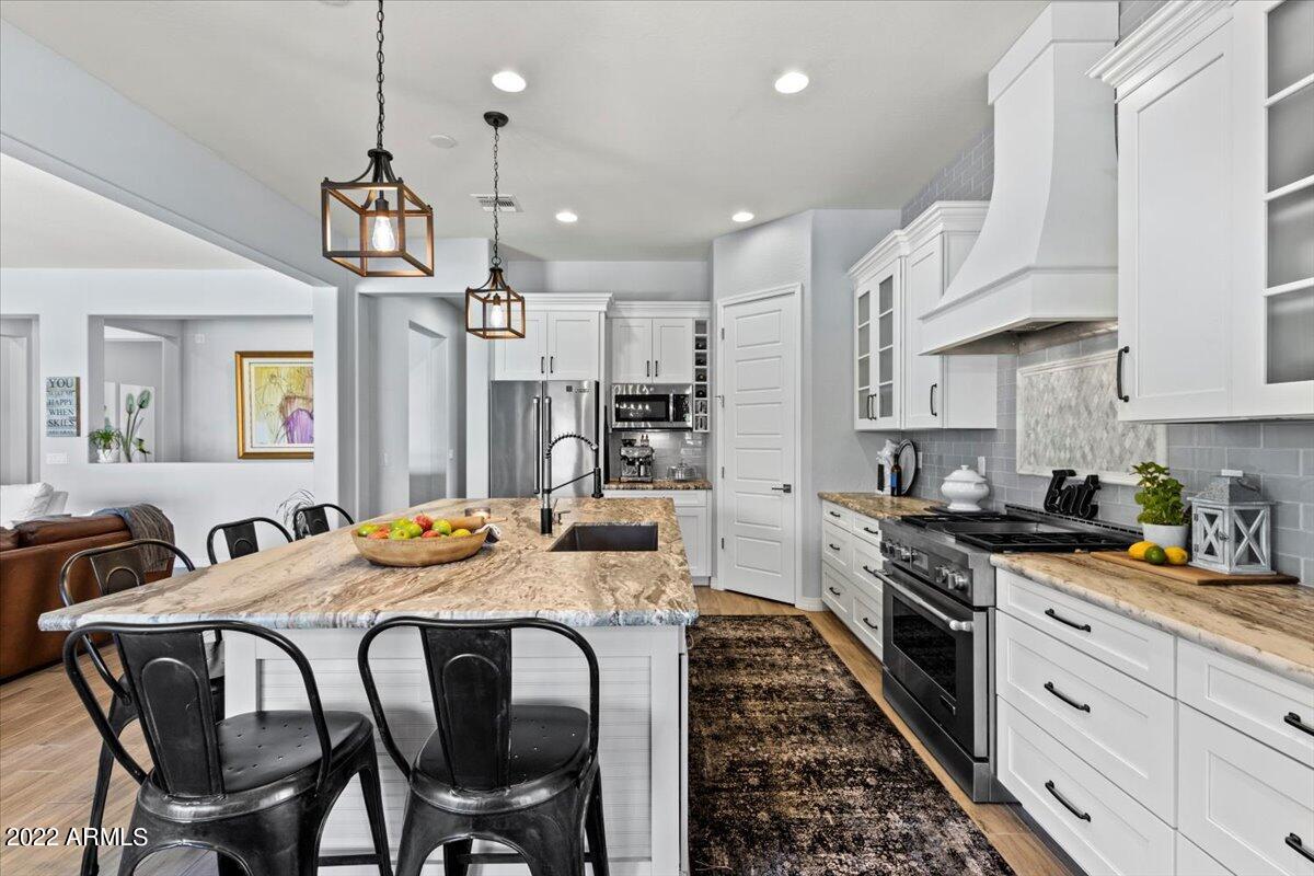 19692 Walnut Road Queen Creek, AZ 85142 - Photo 8 of 26 08-Kitchen