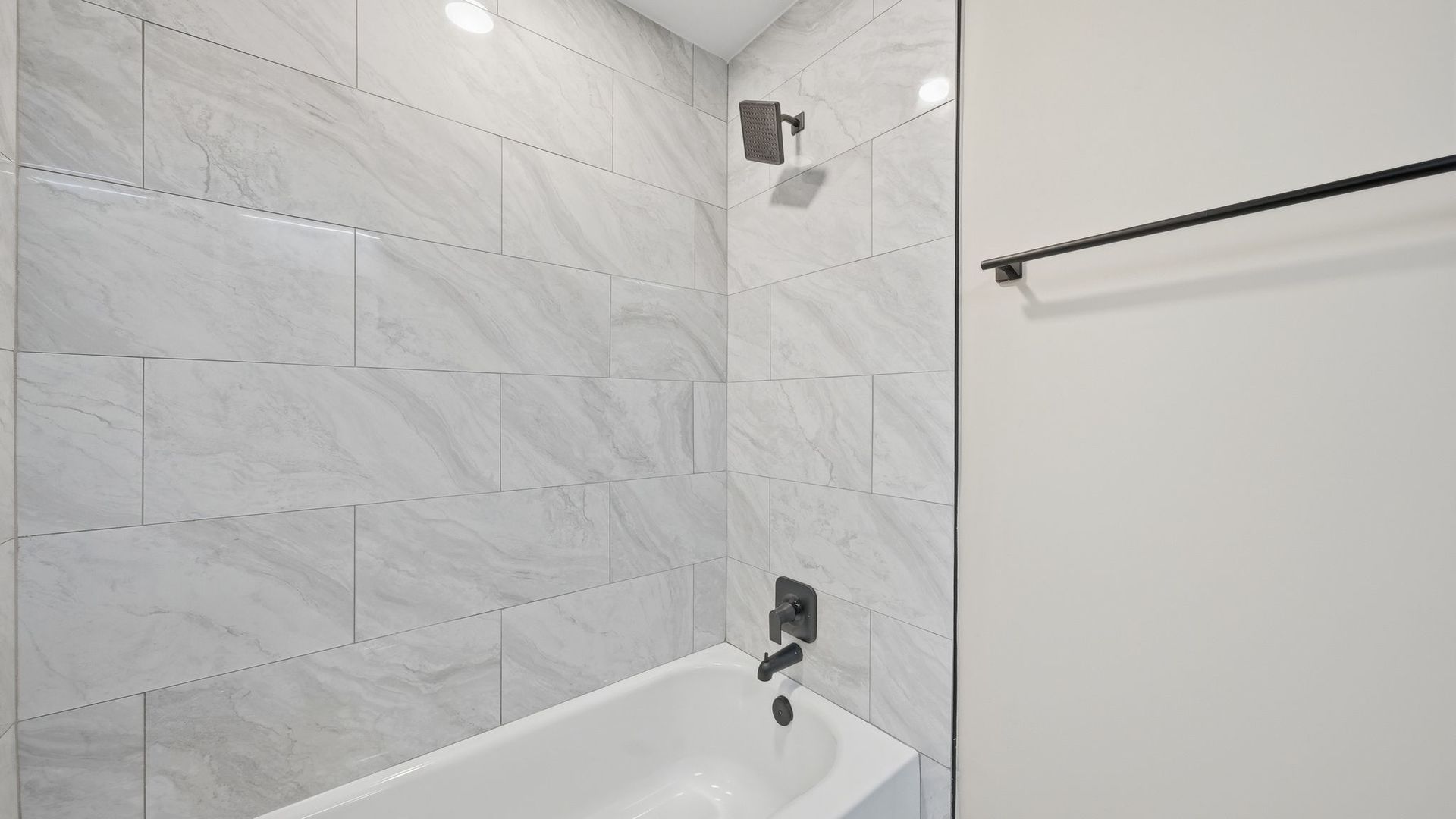 706 Halstead Avenue Romeoville, IL 60446 - Photo 12 of 22 Gallery Image 12