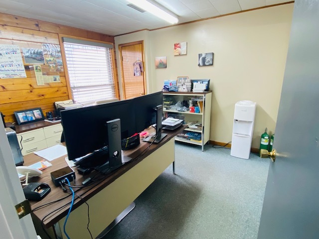 661 Reynoldswood Road Dixon, IL 61021 - Photo 19 of 21 a room with furniture and a flat screen tv
