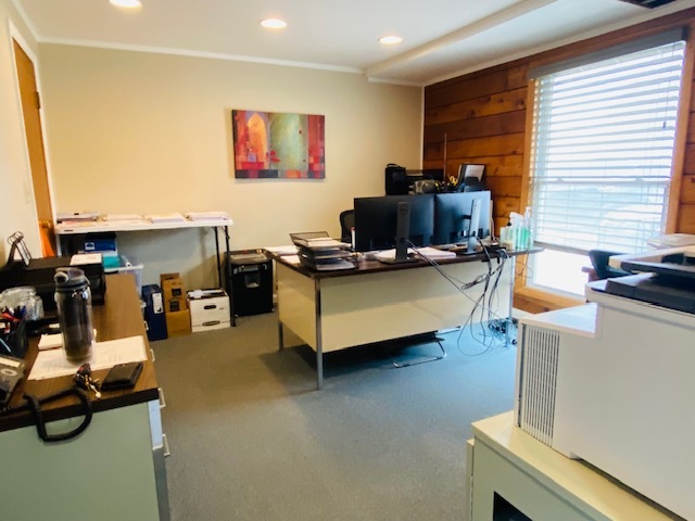 661 Reynoldswood Road Dixon, IL 61021 - Photo 21 of 21 a living room with furniture and a flat screen tv