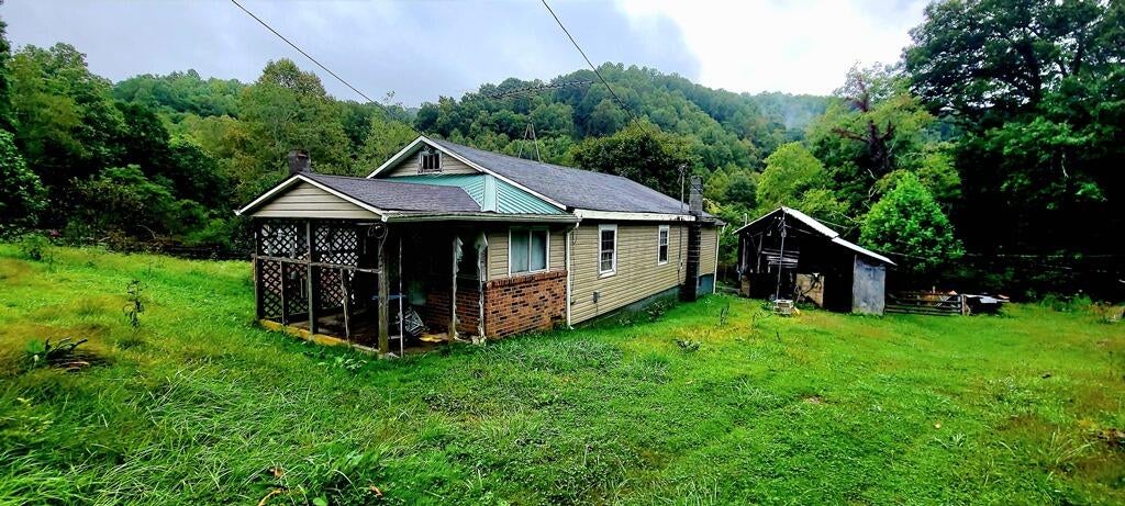 139 Pleasant Vly Road Herndon, WV 24726 - Photo 7 of 70 Gallery Image 7