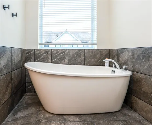 $600,000 | 810 Kenway Avenue, Alpharetta, GA 30076