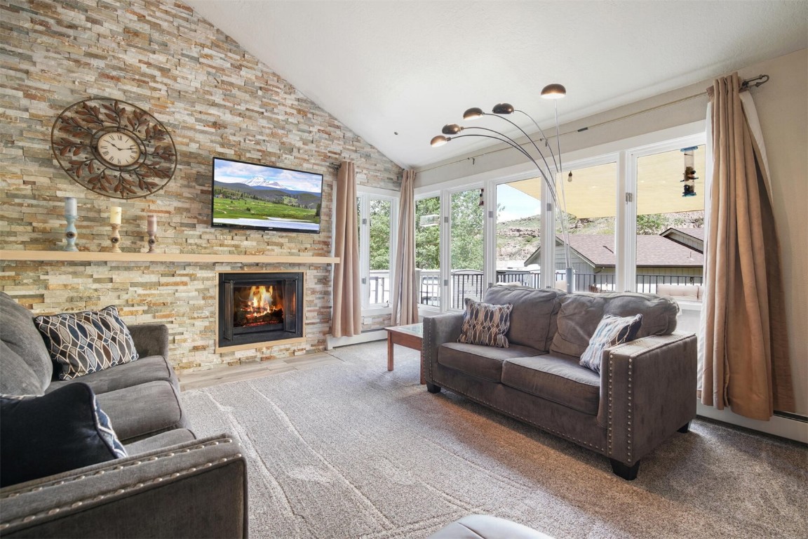 897 Deer Path Road Dillon, CO 80435 - Photo 5 of 38 Great Room