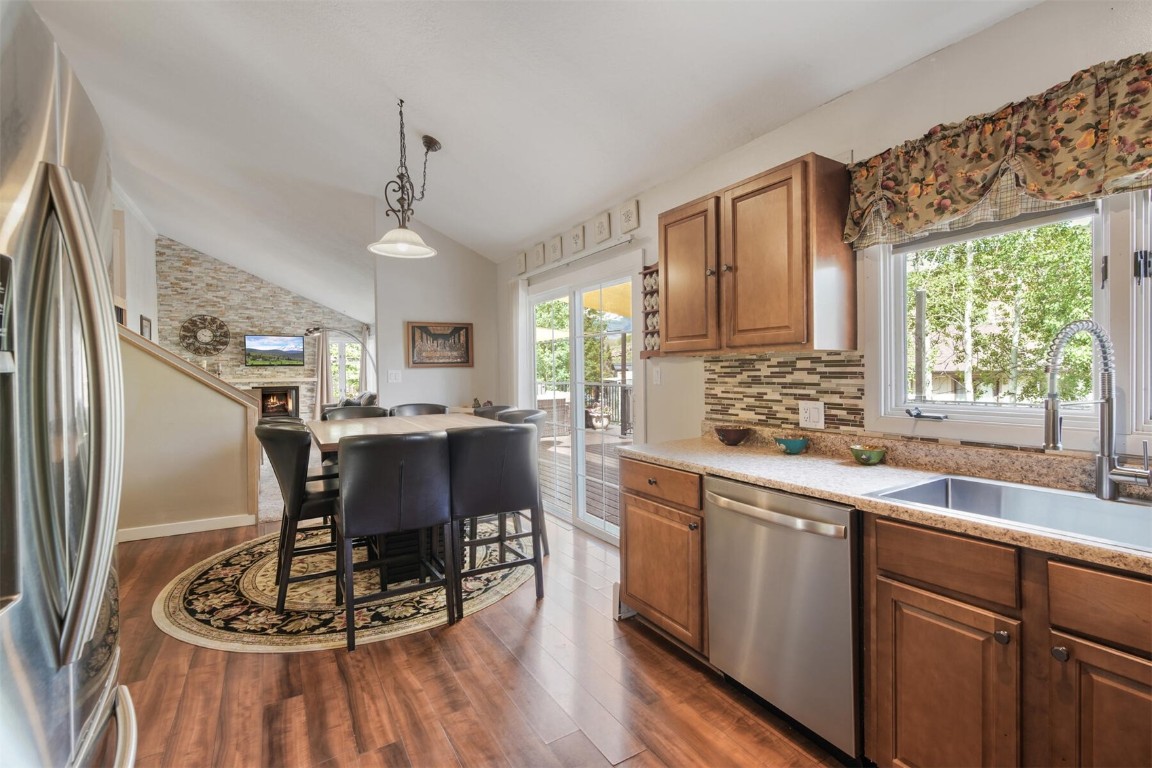 897 Deer Path Road Dillon, CO 80435 - Photo 9 of 38