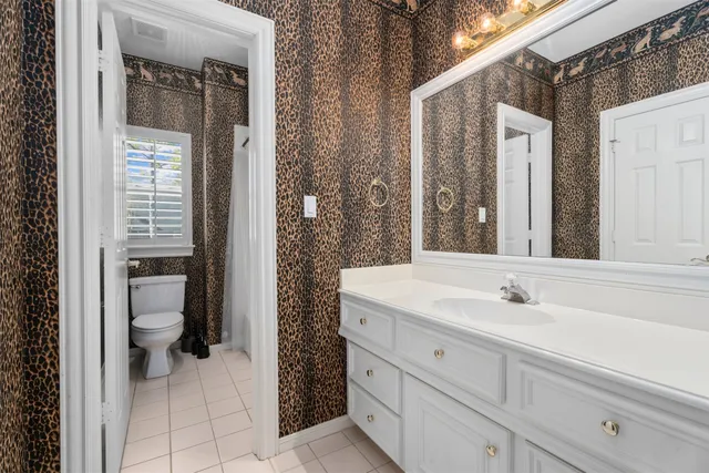 $385,000 | 14210 Reissen Lane, Houston, TX 77069