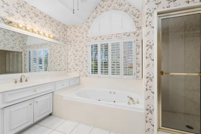 $385,000 | 14210 Reissen Lane, Houston, TX 77069