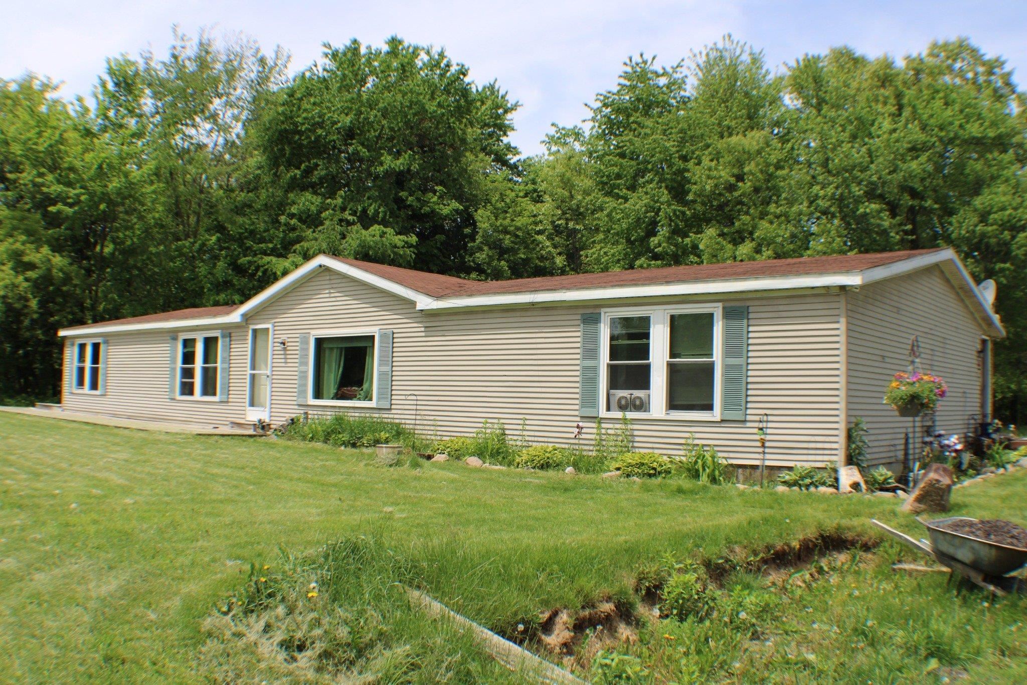 10202 Waterloo-Munith Road Munith, MI 49259 - Photo 1 of 48