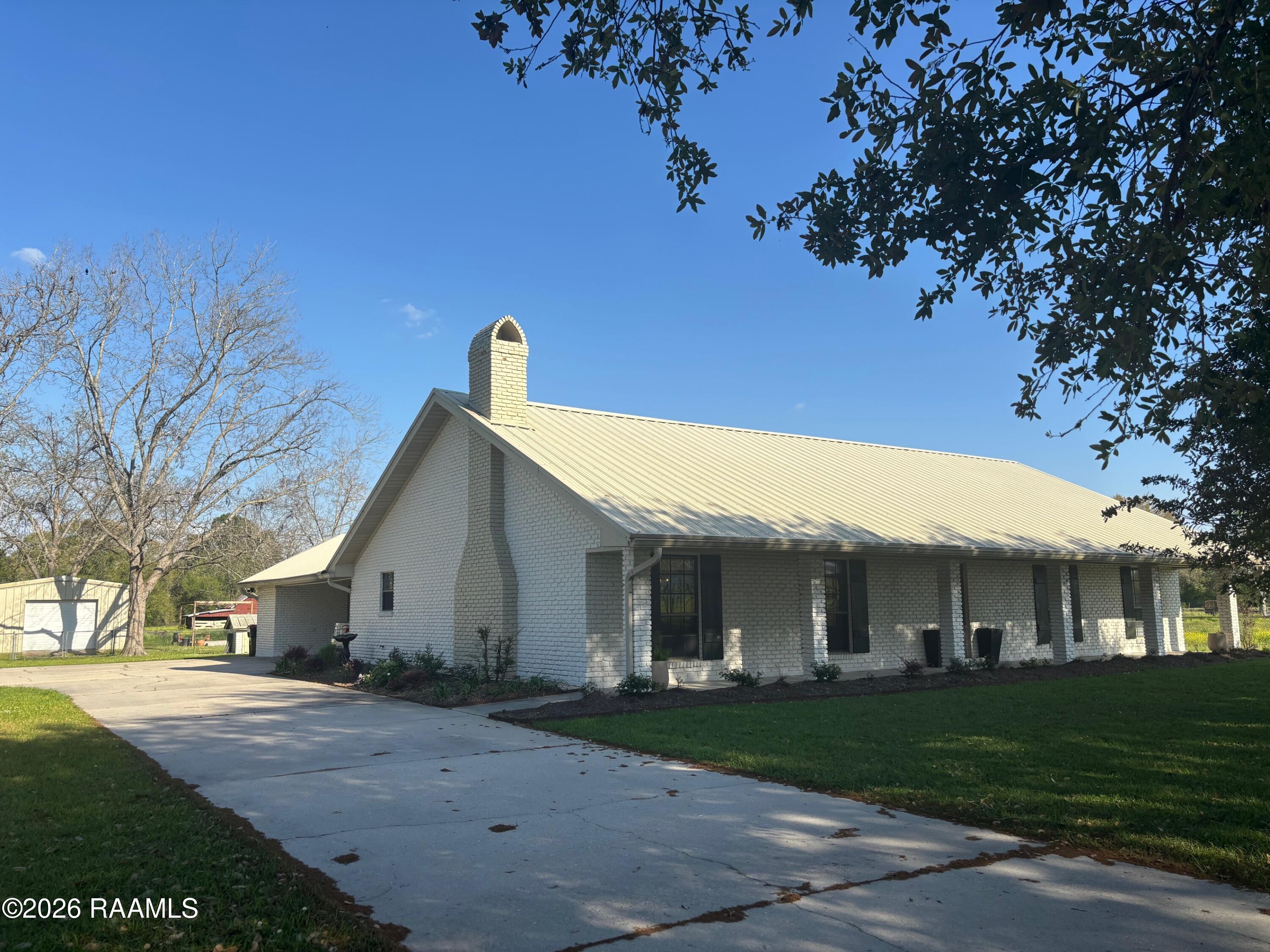 319 Roger Road Lafayette, LA 70507 - Photo 2 of 29