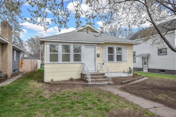 $189,900 | 1032 16th Avenue South, St. Cloud, MN 56301