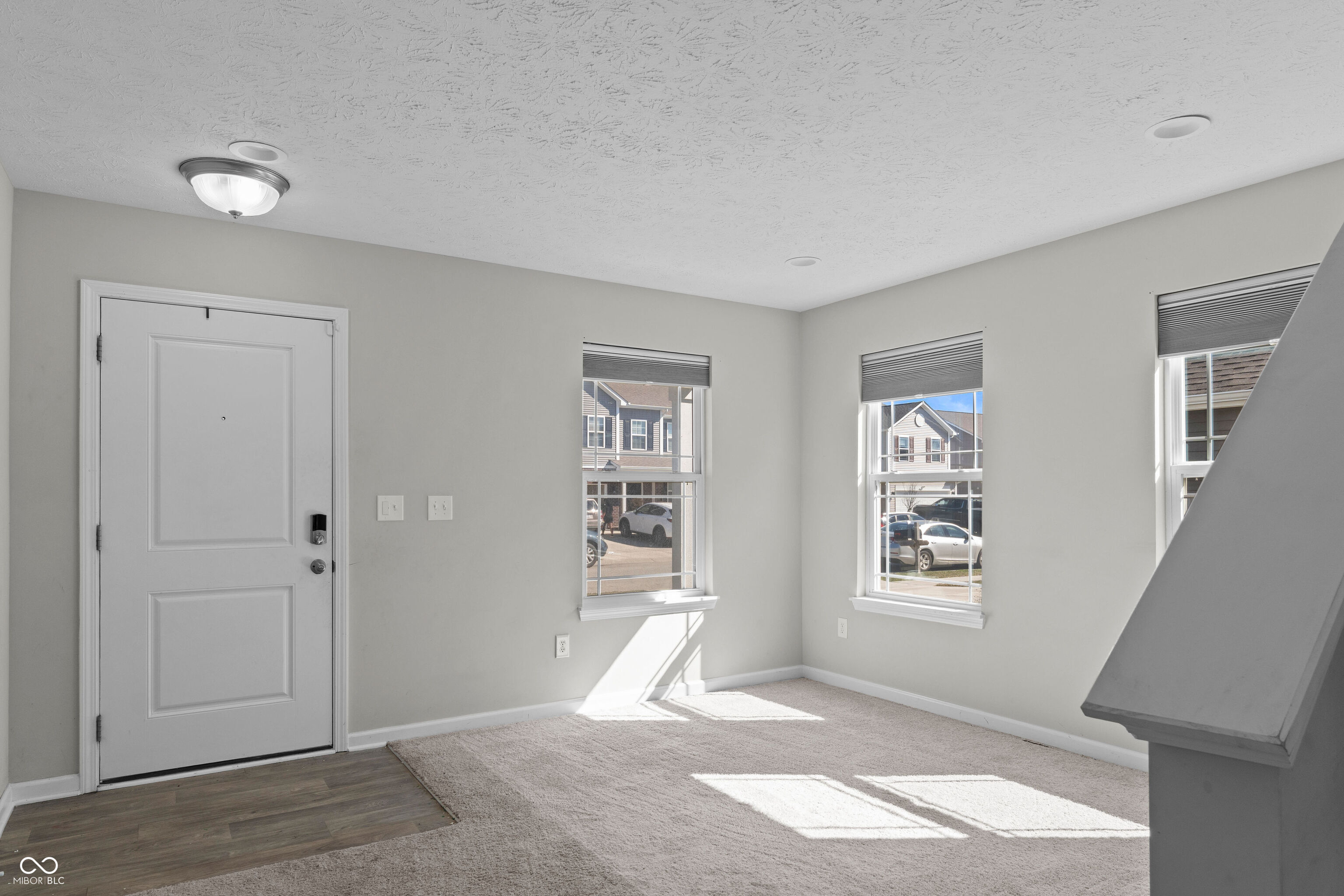 2916 Pointe Bay Road Indianapolis, IN 46229 - Photo 2 of 20