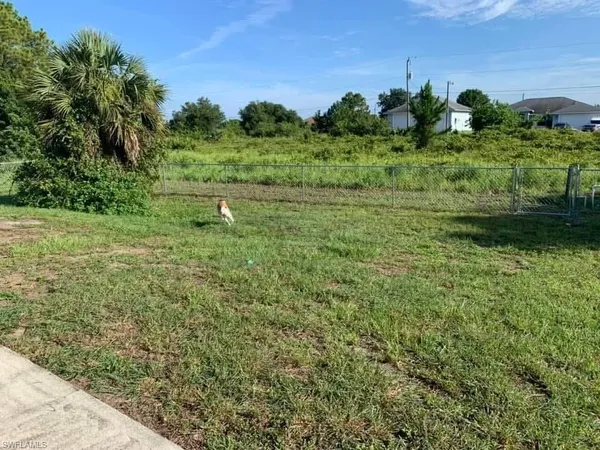 $1,800 | 4204 34th Street Southwest, Lehigh Acres, FL 33976