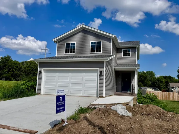 $295,000 | 22 Richwood Trail, Bloomington, IL 61701