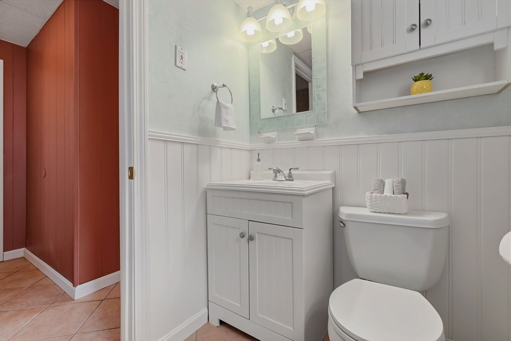 7 Taylor Street Saugus, MA 01906 - Photo 30 of 42