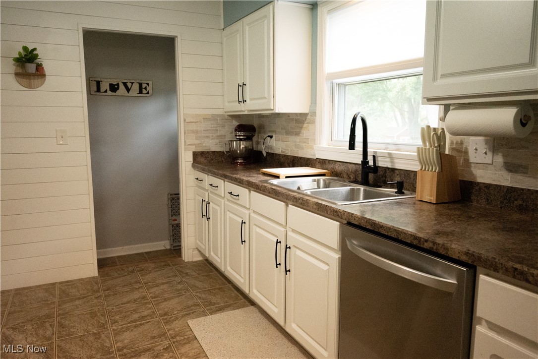 772 Ewing Road Youngstown, OH 44512 - Photo 6 of 14 Gallery Image 6