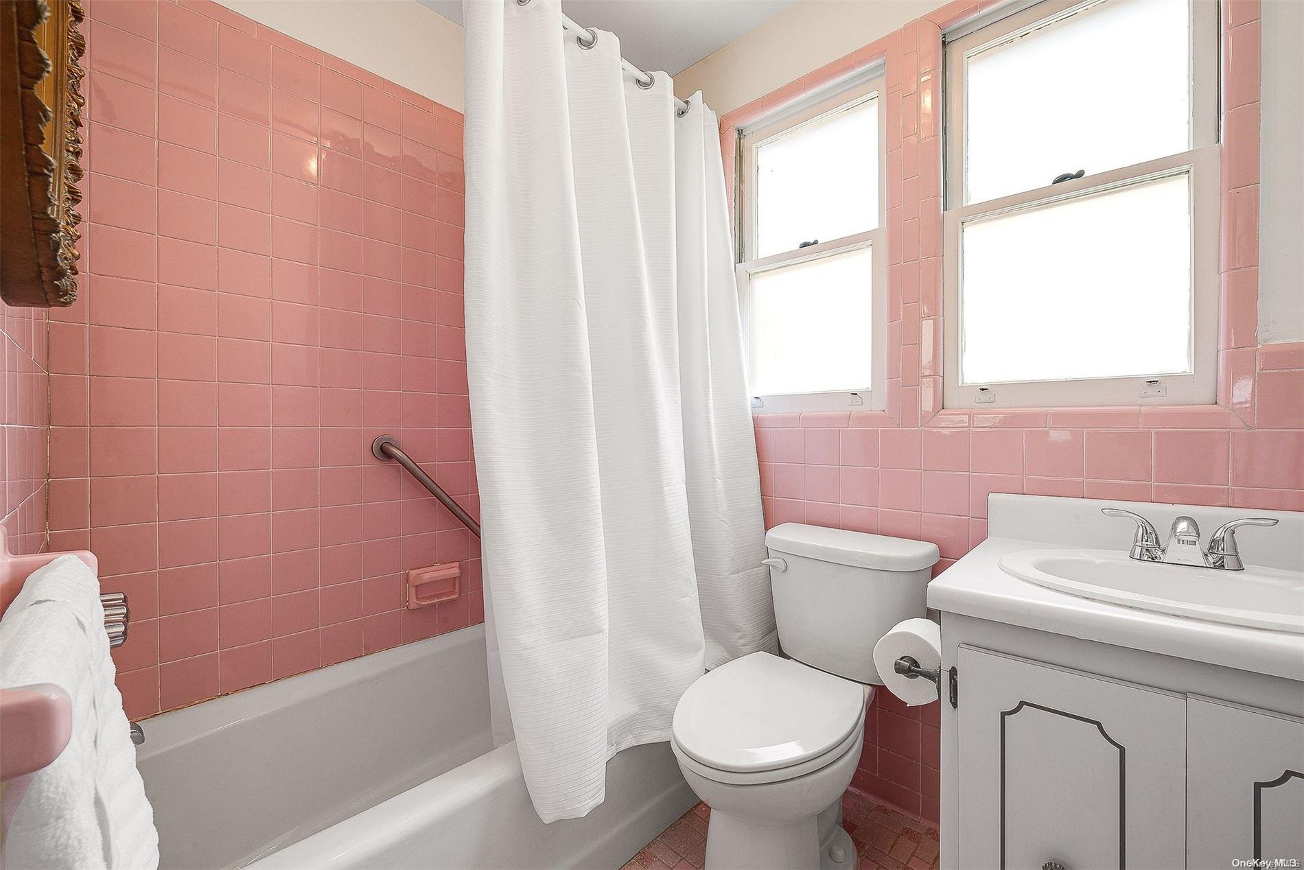 70-39 Juno Street Queens, NY 11375 - Photo 25 of 35