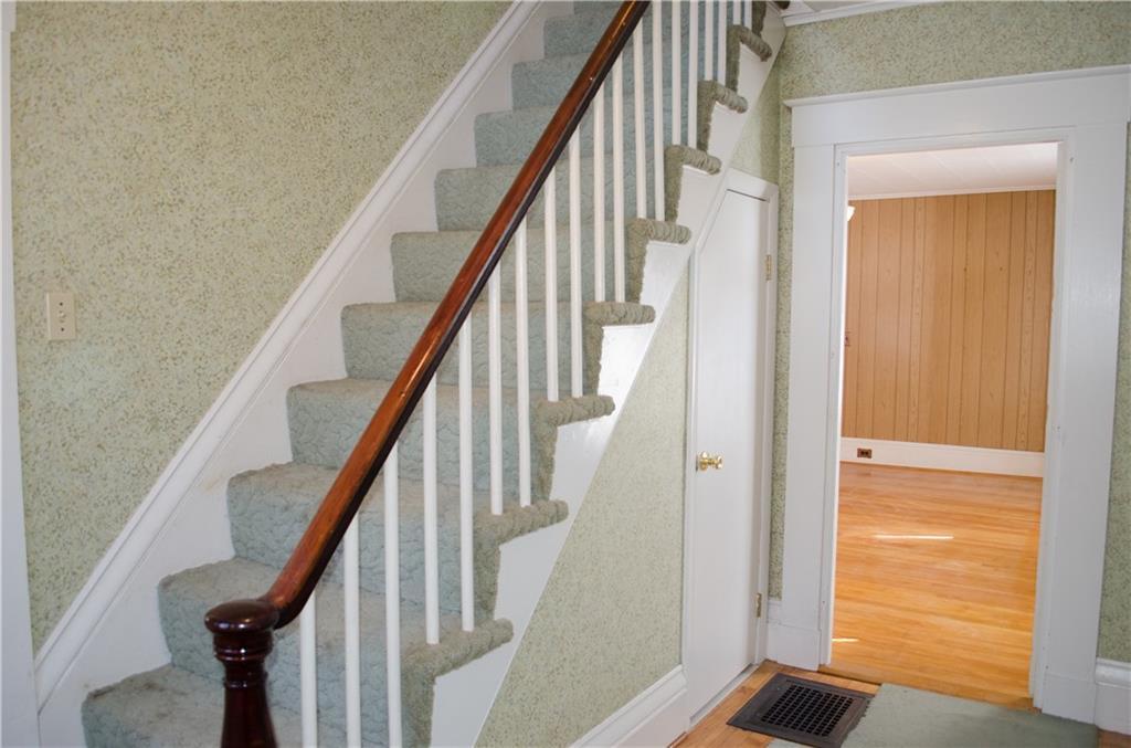 1015 Main Street Veazie, ME 04401 - Photo 11 of 23 Unit B Entryway