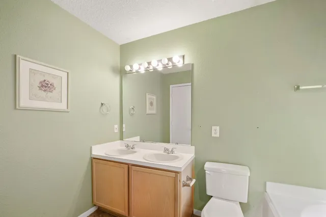 $2,100 | 17538 South Summit Canyon Drive, Houston, TX 77095