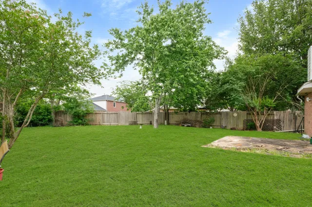 $2,100 | 17538 South Summit Canyon Drive, Houston, TX 77095