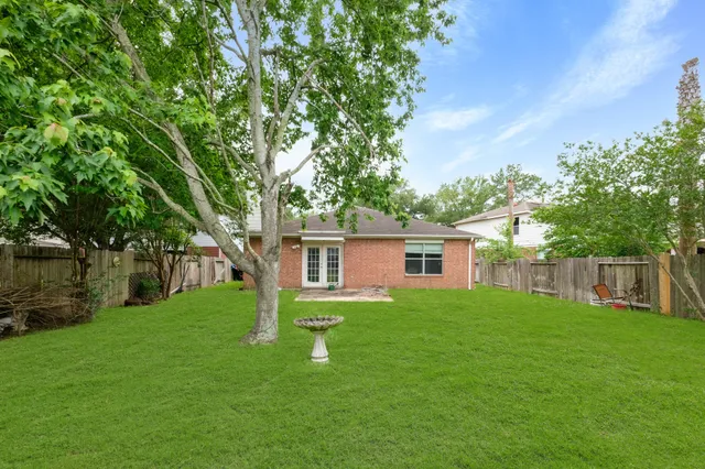 $2,100 | 17538 South Summit Canyon Drive, Houston, TX 77095