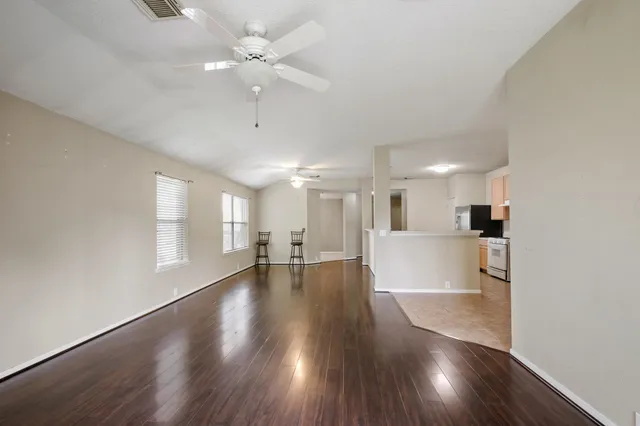 $2,100 | 17538 South Summit Canyon Drive, Houston, TX 77095