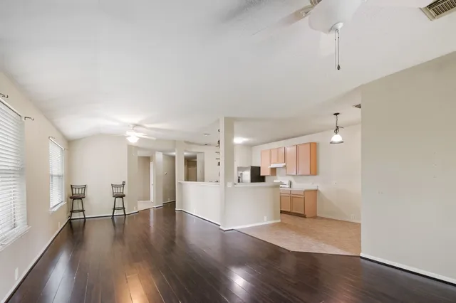 $2,100 | 17538 South Summit Canyon Drive, Houston, TX 77095