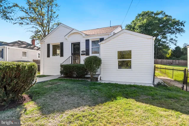 $425,000 | 1312 Dunbar Oaks Drive, Capitol Heights, MD 20743