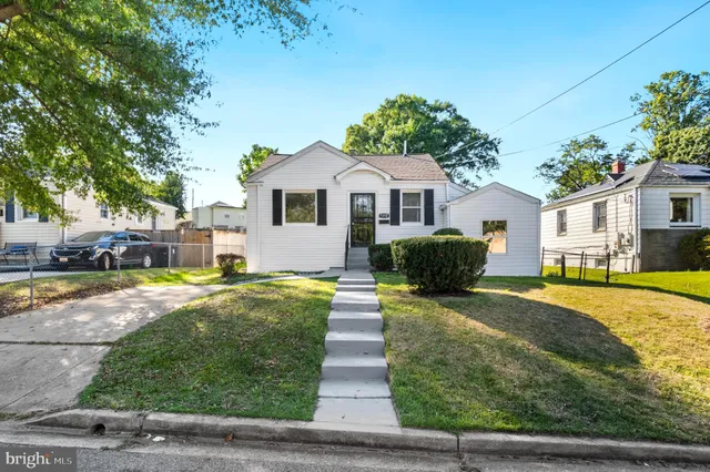 $425,000 | 1312 Dunbar Oaks Drive, Capitol Heights, MD 20743