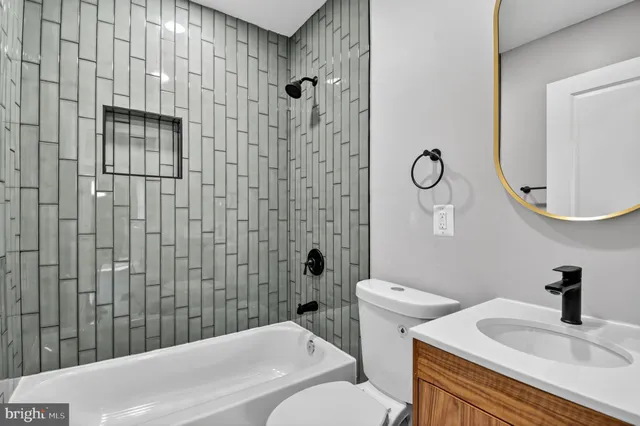 $425,000 | 1312 Dunbar Oaks Drive, Capitol Heights, MD 20743