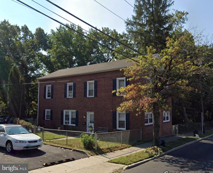 186 Gibbsboro Road, Unit 3 Clementon, NJ 08021 - Photo 1 of 11 a front view of a house with a yard