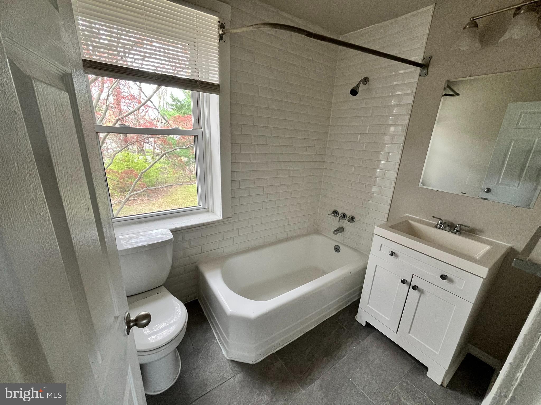 186 Gibbsboro Road, Unit 3 Clementon, NJ 08021 - Photo 9 of 11