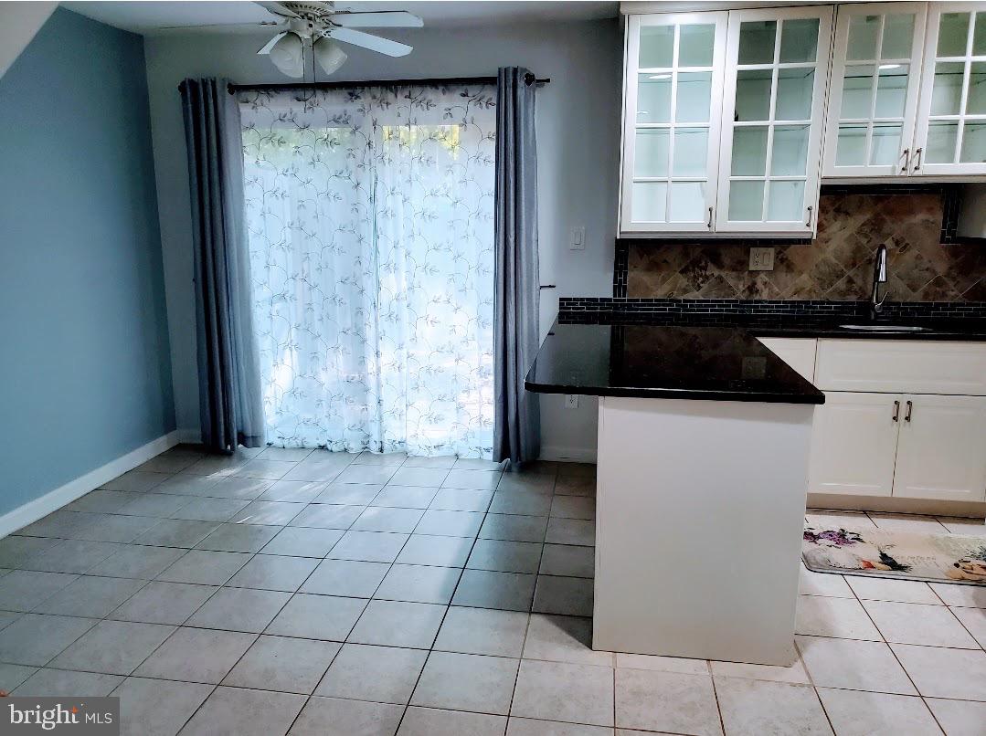 2366 Southgate Square Reston, VA 20191 - Photo 3 of 20