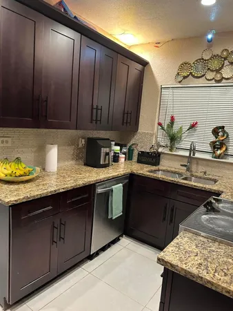 $3,600 | 833 Briggs Street, West Palm Beach, FL 33405