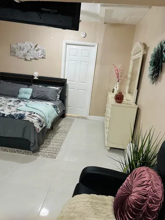 $3,600 | 833 Briggs Street, West Palm Beach, FL 33405