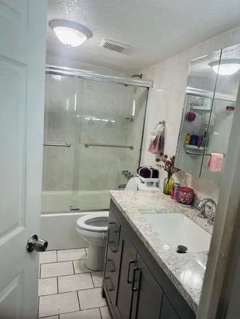 $3,600 | 833 Briggs Street, West Palm Beach, FL 33405