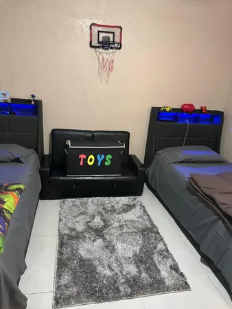 $3,600 | 833 Briggs Street, West Palm Beach, FL 33405