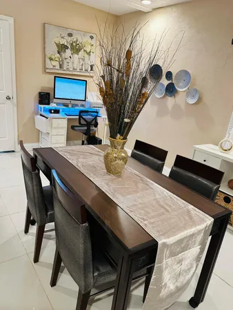$3,600 | 833 Briggs Street, West Palm Beach, FL 33405