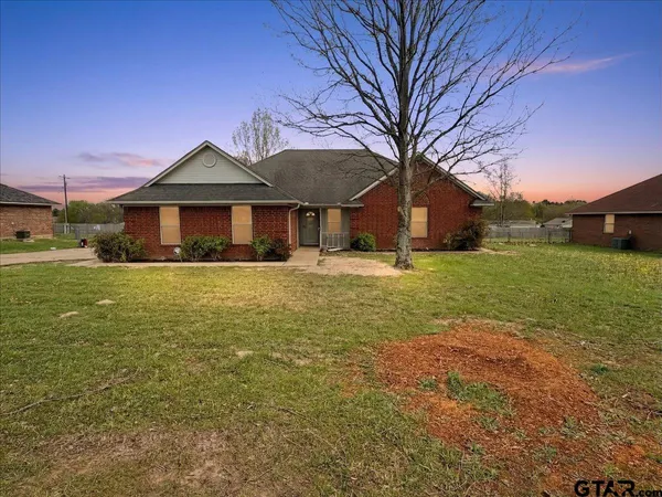 $274,900 | 15522 Farm To Market Road 849, Lindale, TX 75771