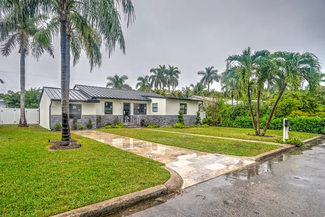 $2,295,000 | 215 32nd Street, West Palm Beach, FL 33407