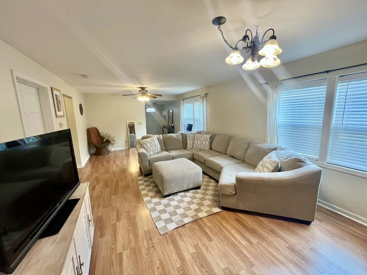511 East Herrin Street Herrin, IL 62948 - Photo 8 of 16