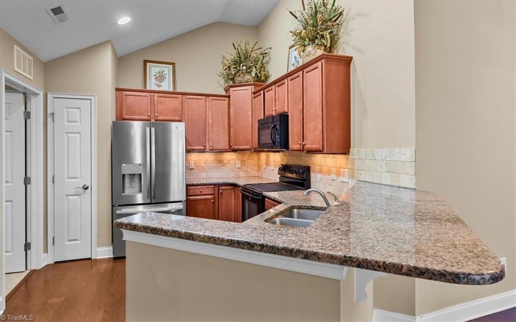 4250 Plantation Ridge Lane Greensboro, NC 27409 - Photo 15 of 36