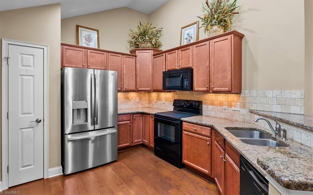 4250 Plantation Ridge Lane Greensboro, NC 27409 - Photo 16 of 36