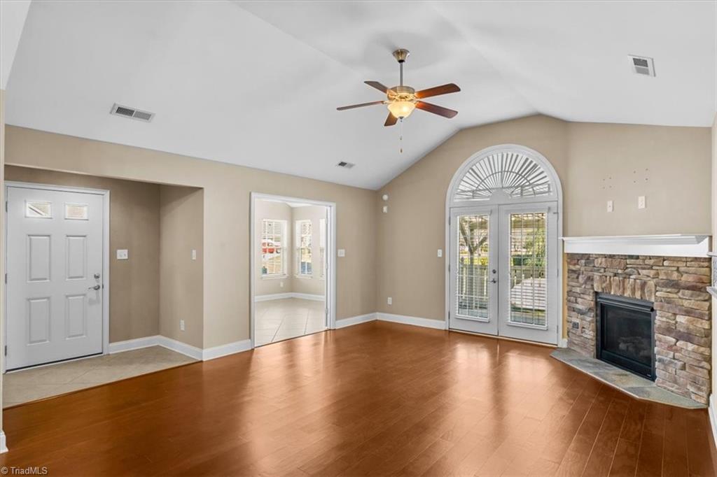 4250 Plantation Ridge Lane Greensboro, NC 27409 - Photo 5 of 36