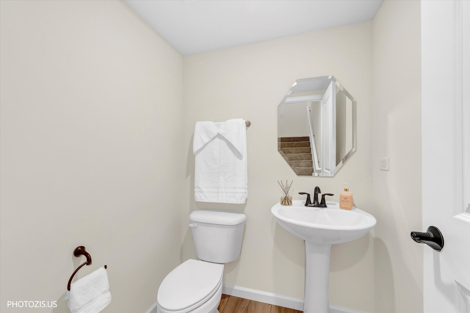 212 Mountain Interval Road, Unit 6325 Schaumburg, IL 60193 - Photo 17 of 47 Gallery Image 17
