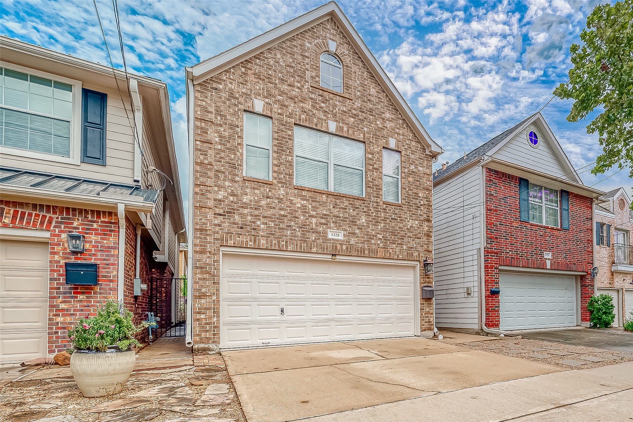 1328 Prince Street Houston, TX 77008 - Photo 2 of 40