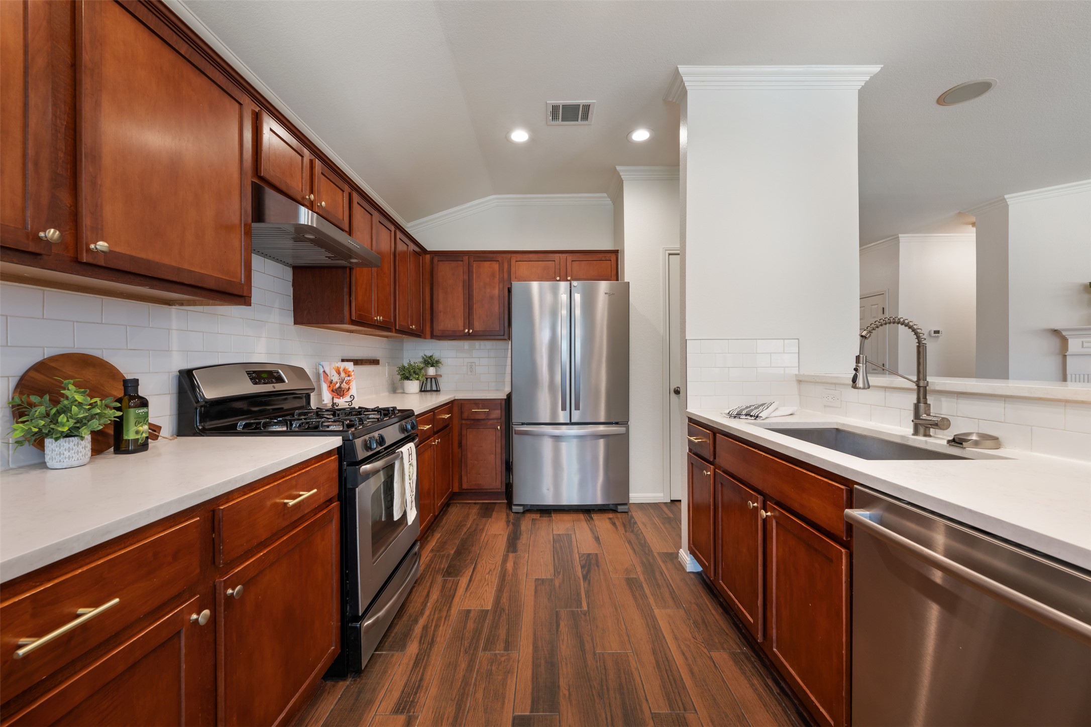1916 Shaker Trail Austin, TX 78754 - Photo 4 of 16