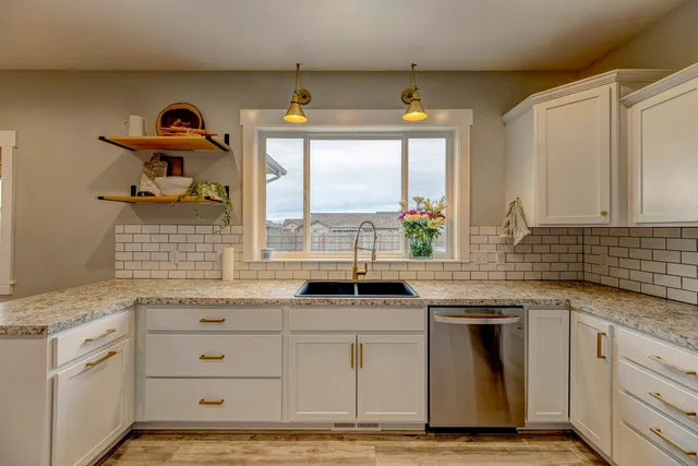 $560,000 | 1370 Stone Rdg Dr., Ranchester, WY 82839