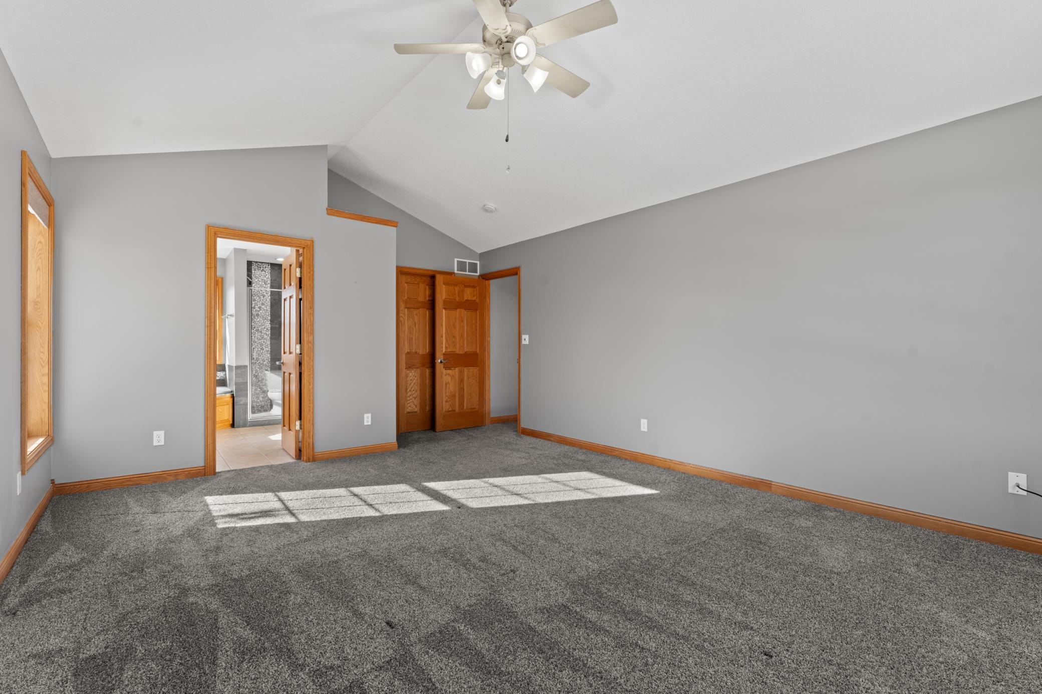 5005 Scenic Oak Drive Southwest Rochester, MN 55902 - Photo 14 of 34